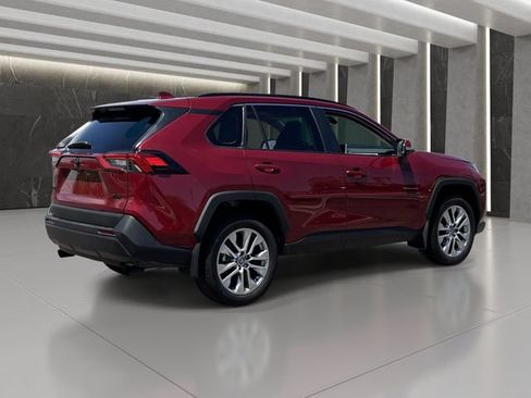 Used 2025 Toyota RAV4 XLE Premium FWD image 6