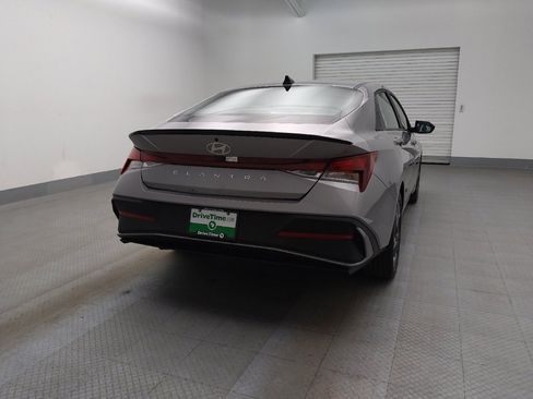 Used 2025 Hyundai Elantra Sport image 7