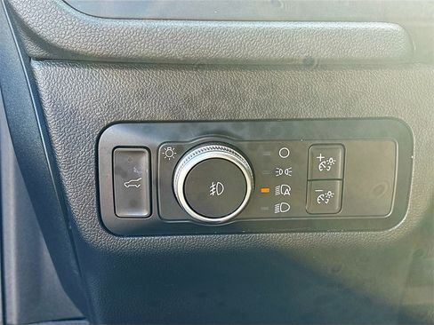 Used 2020 Ford Escape Titanium image 10