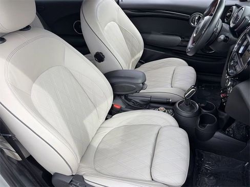 Used 2020 MINI Cooper S image 12