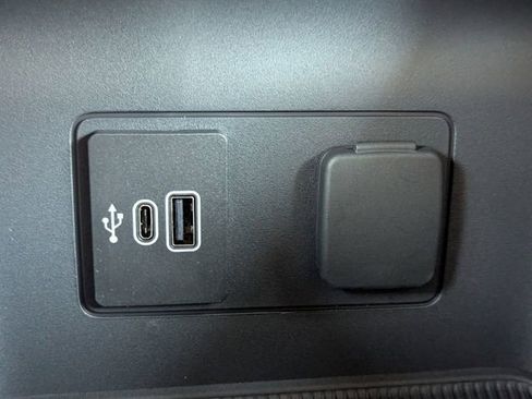 New 2026 Ford Explorer Active image 22