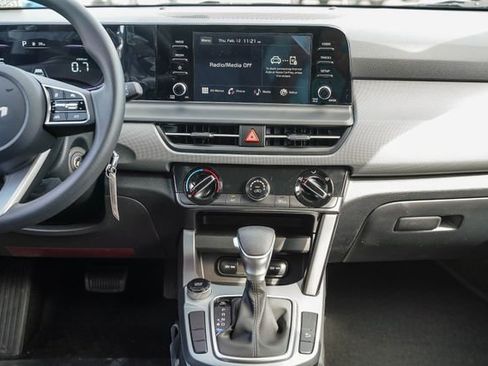 New 2026 Kia Seltos LX image 16