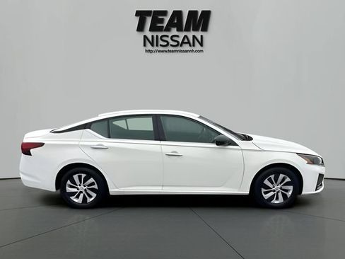 Certified 2025 Nissan Altima 2.5 S FWD image 1