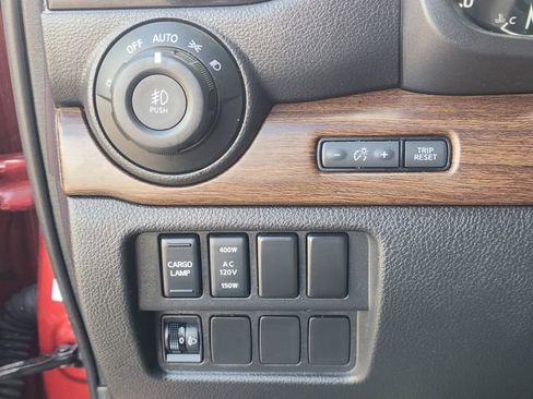 Used 2020 Nissan Titan Platinum Reserve image 24