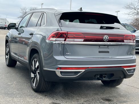 Certified 2025 Volkswagen Atlas Cross Sport SEL image 5