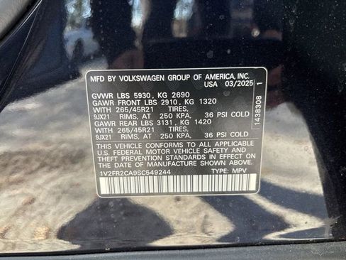 Used 2025 Volkswagen Atlas SEL Premium R-Line image 22