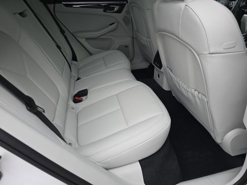 New 2026 Porsche Macan S image 14