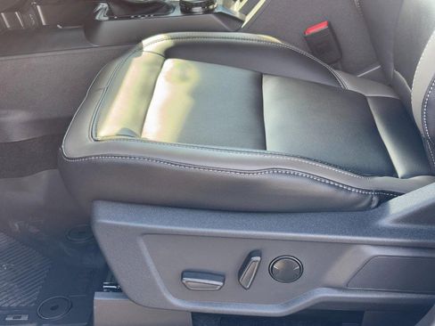 New 2025 Ford Bronco Outer Banks w/ Sasquatch Package image 28