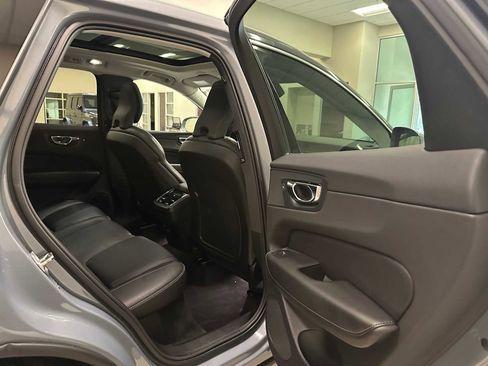 Used 2022 Volvo XC60 B6 Inscription w/ Climate Package image 27