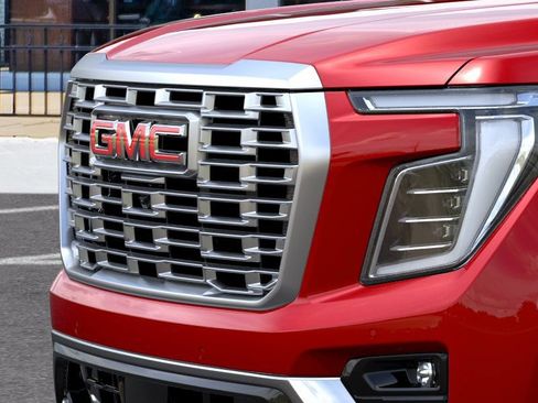 New 2026 GMC Yukon Denali w/ Sun & Power Step Package AWD/4WD image 13