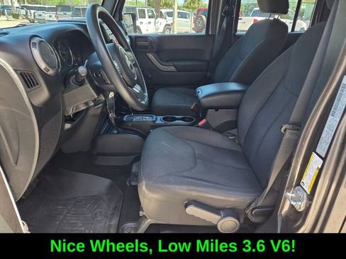 Used 2017 Jeep Wrangler Unlimited Sport AWD/4WD image 5