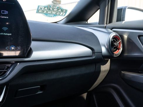 Used 2024 Chevrolet Equinox EV RS image 29