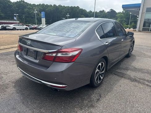 Used 2017 Honda Accord EX-L image 3