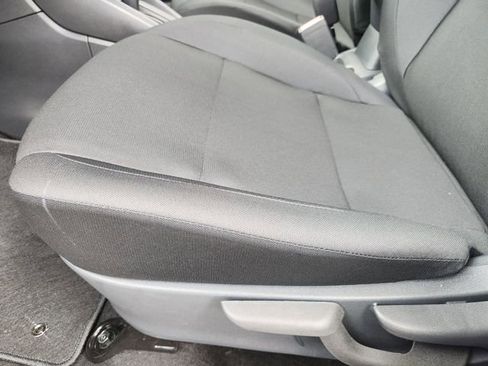 New 2025 Nissan Kicks Play S FWD image 18