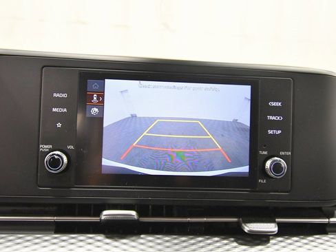 Certified 2024 Kia Carnival LX image 24