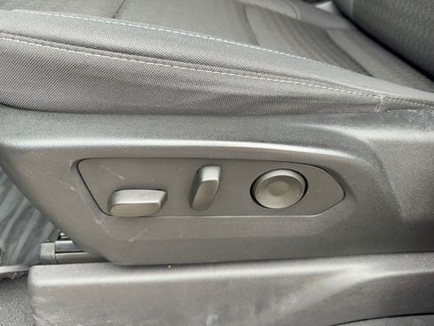Used 2024 Chevrolet Silverado 2500 Custom w/ Custom Value Package AWD/4WD image 16