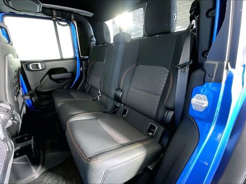 Used 2022 Jeep Gladiator Mojave w/ Trailer Tow Package image 36