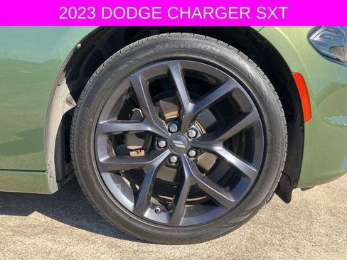 Used 2023 Dodge Charger SXT w/ Blacktop Package image 9