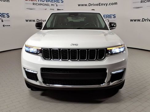 Used 2021 Jeep Grand Cherokee L Limited AWD/4WD image 2