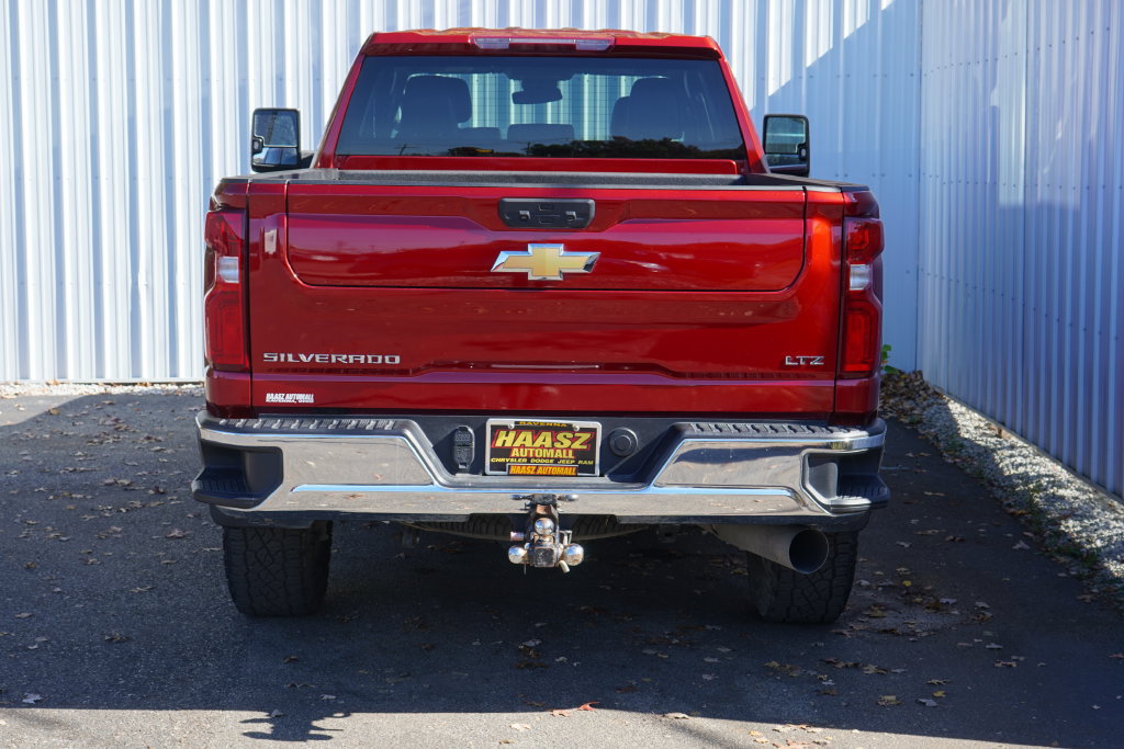 Used 2024 Chevrolet Silverado 3500 LTZ w/ LTZ Convenience Package AWD/4WD image 5