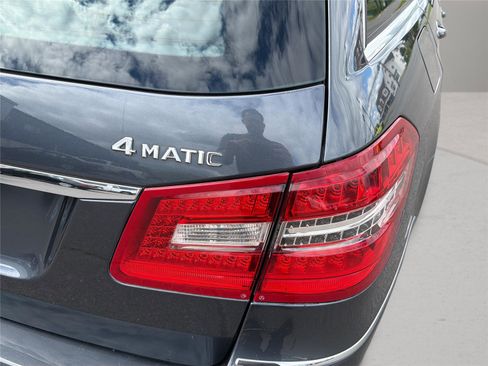 Used 2011 Mercedes-Benz E 350 4MATIC Wagon image 37
