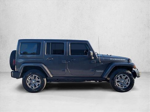 Used 2017 Jeep Wrangler Unlimited Rubicon w/ Connectivity Group AWD/4WD image 4