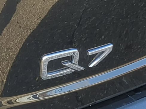 Used 2018 Audi Q7 3.0T Premium image 20