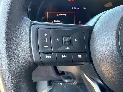 Used 2025 Nissan Kicks SV FWD image 27