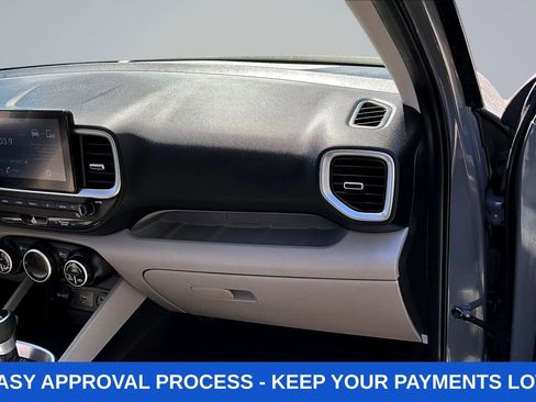 Used 2020 Hyundai Venue SEL FWD image 30