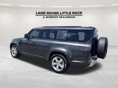 Used 2024 Land Rover Defender 130 S image 9