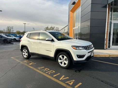 Used 2021 Jeep Compass Latitude w/ Convenience Group AWD/4WD image 2