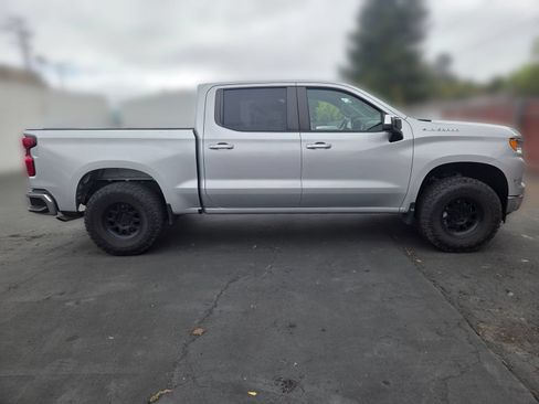 Used 2022 Chevrolet Silverado 1500 LT RWD image 3