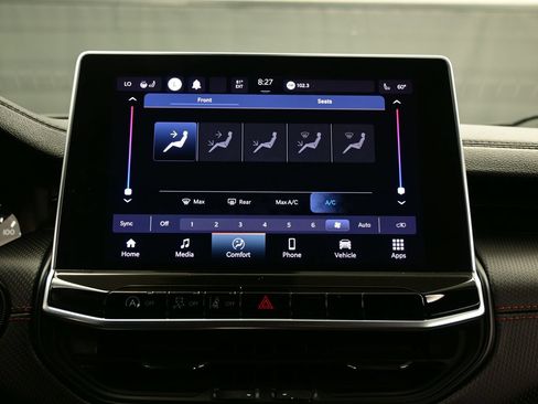 Used 2022 Jeep Compass Trailhawk w/ Sun and Sound Group AWD/4WD image 23