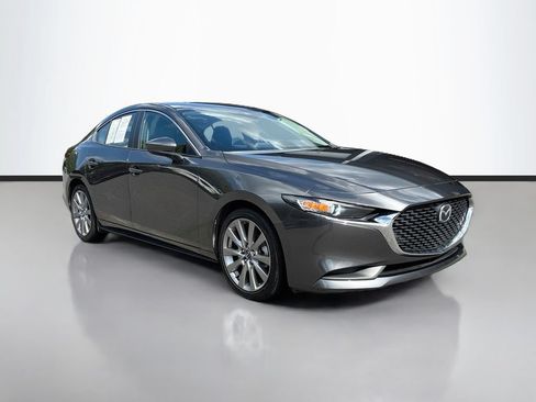 Used 2021 MAZDA MAZDA3 s FWD image 1