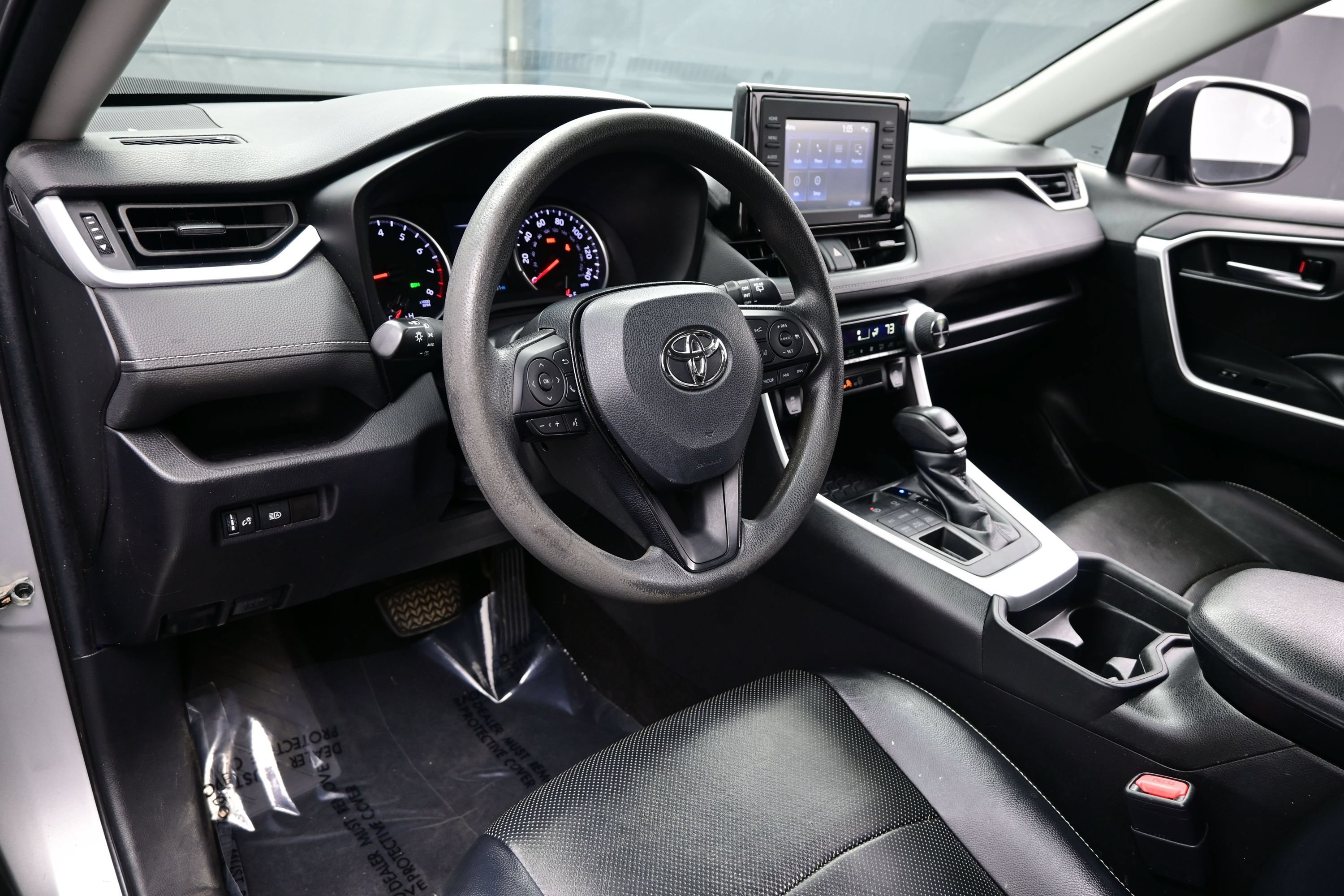 Used 2021 Toyota RAV4 XLE AWD/4WD image 12