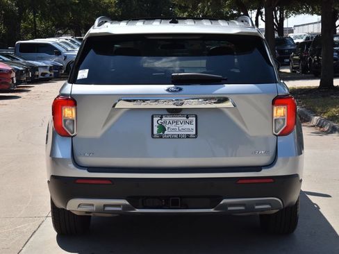 Used 2023 Ford Explorer XLT w/ Equipment Group 202A AWD/4WD image 9