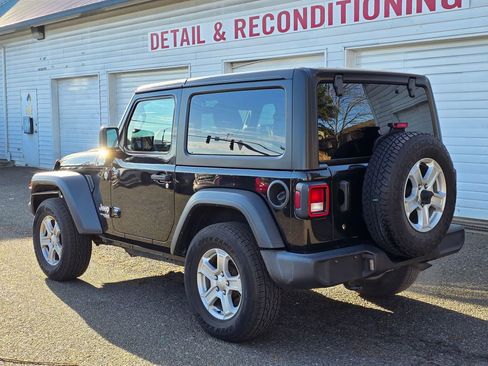 Used 2018 Jeep Wrangler Sport S image 5