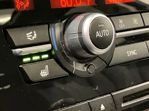 Used 2014 BMW X5 xDrive35d image 32