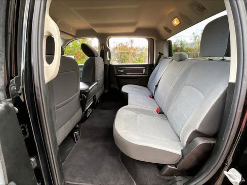 Used 2021 RAM 1500 Classic SLT AWD/4WD image 19
