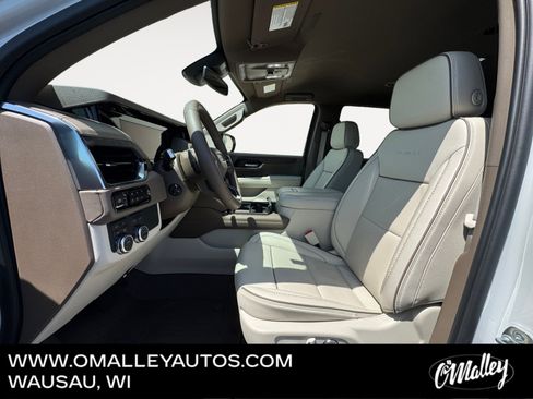 Used 2025 GMC Yukon Denali AWD/4WD image 10