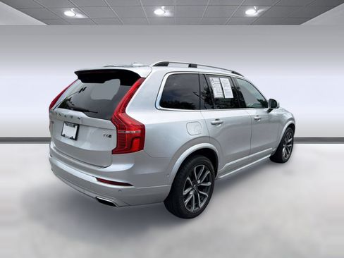 Used 2017 Volvo XC90 T6 Momentum w/ Vision Package AWD/4WD image 9