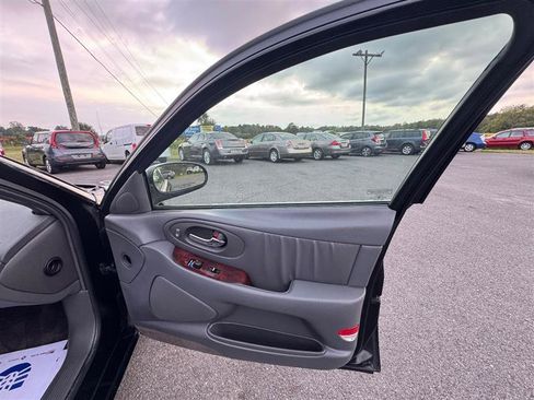 Used 2002 Oldsmobile Aurora 3.5 w/ All Weather Pkg image 35