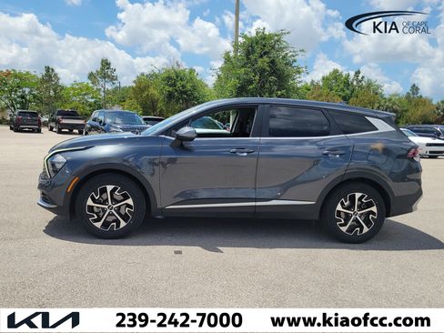 Certified 2023 Kia Sportage EX FWD image 2