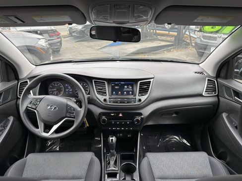 Used 2018 Hyundai Tucson SEL image 18