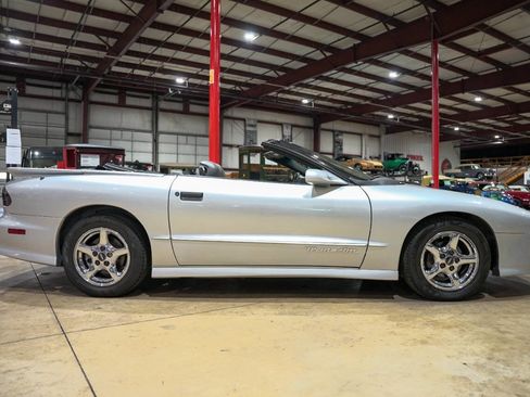 Used 1997 Pontiac Firebird Trans Am image 9