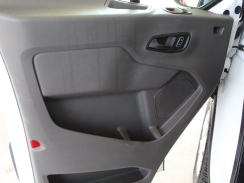 Used 2025 Ford Transit 250 Low Roof w/ Exterior Upgrade Package RWD image 26