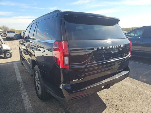 Used 2025 Ford Expedition Active image 6