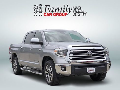 Used 2018 Toyota Tundra Limited w/ Limited Premium Package RWD image 2