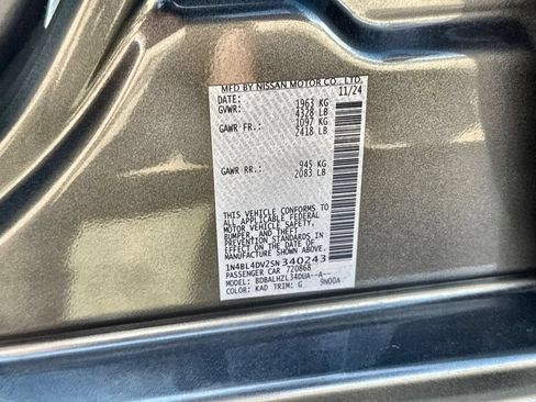 Used 2025 Nissan Altima 2.5 SV FWD image 32