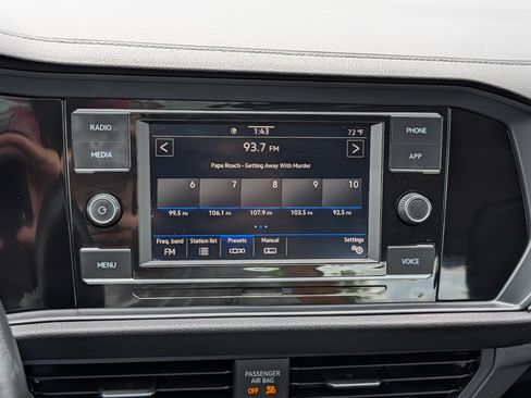 Used 2022 Volkswagen Jetta SE FWD image 22